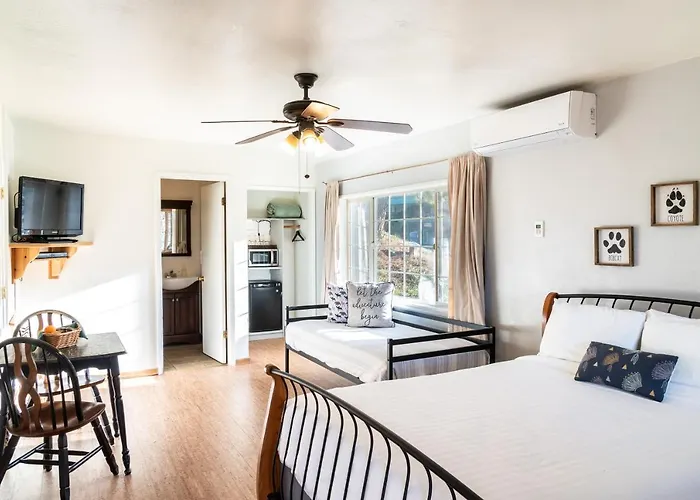 Buckeye Tree Lodge