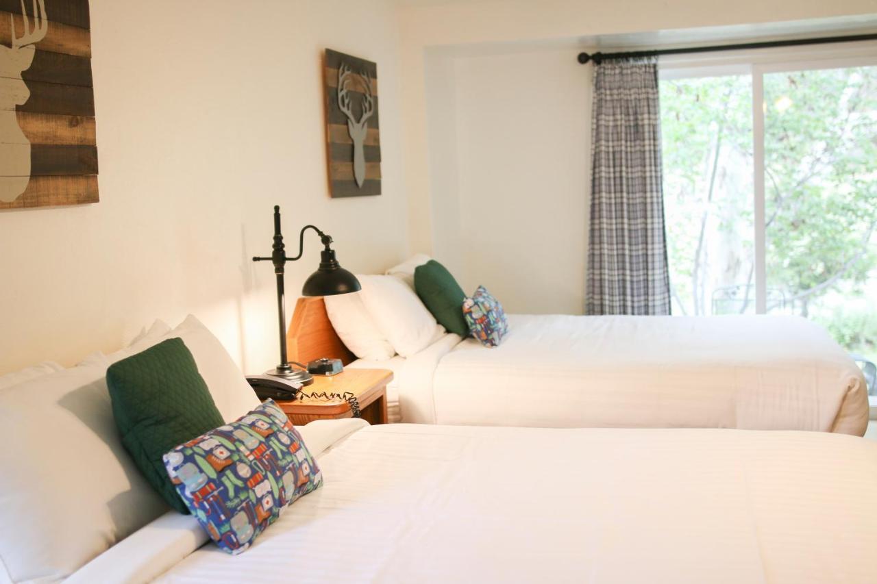Buckeye Tree Hotel Three Rivers