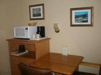 Buckeye Tree Hotel